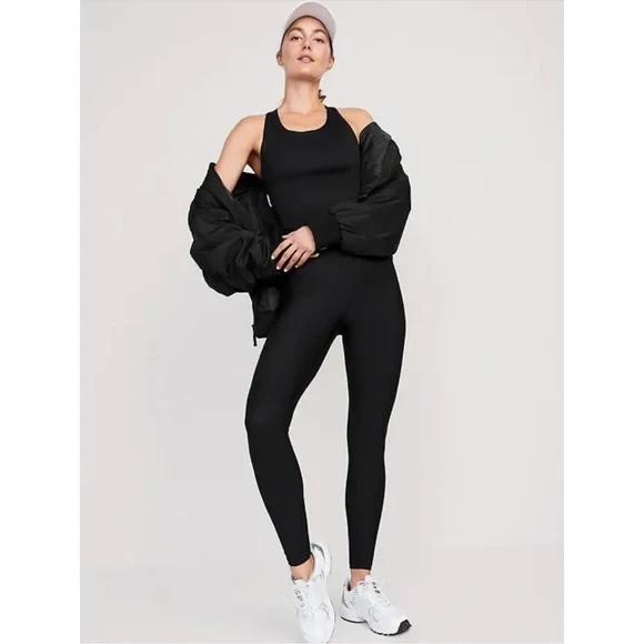 NWT Old Navy PowerSoft Cropped Shelf-Bra Tank Top - Picture 3 of 8